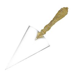 A large brass spear in gilding.