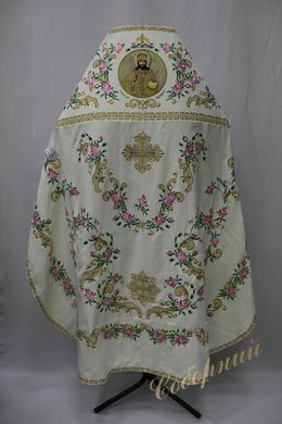 Priest's vestments are white (rose, h/h)