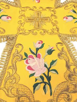 Coverings with roses