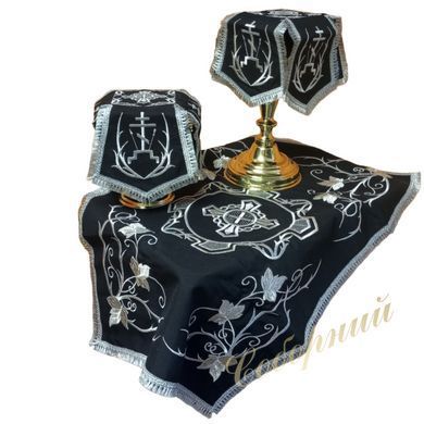 Gabardine cover, embroidery