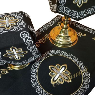 Gabardine cover, embroidery