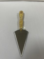Medium brass cane with gilded inlays
